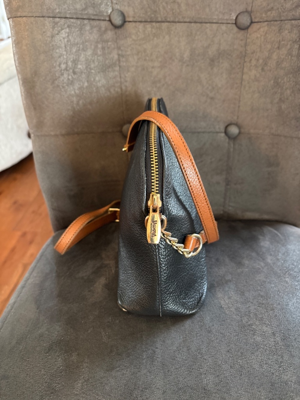 Women’s Valentina Italia Black Pebbled Leather Crossbody Handbag - Picture 4 of 7